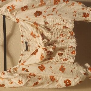 Zara women's crop top.     Box 19